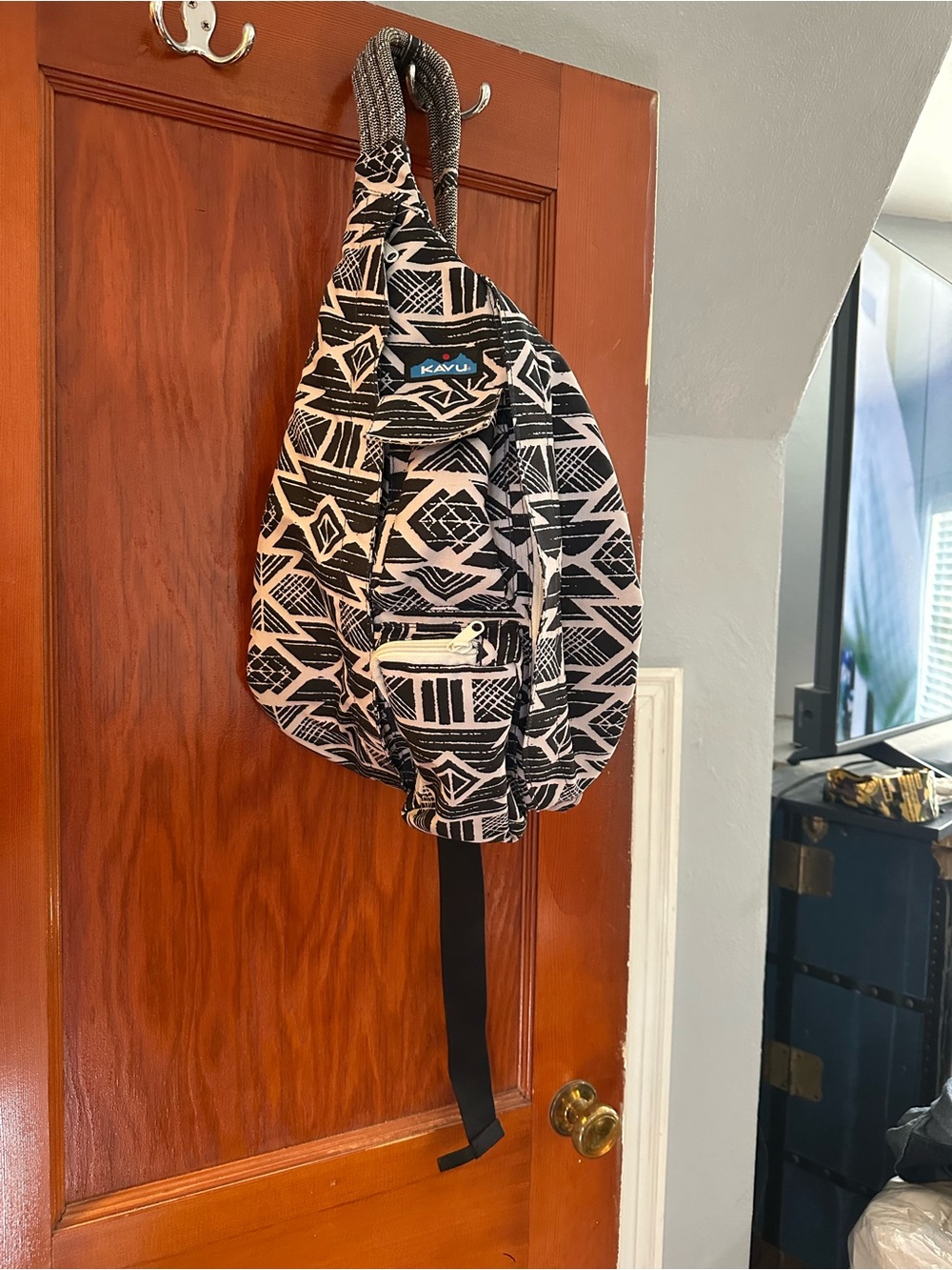 Kavu Black & Cream Patterned Rope Sling Backpack